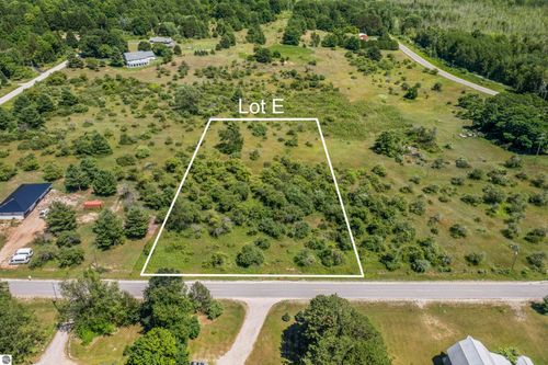 00-E Airport Rd, Frankfort, MI, 49635 | Card Image