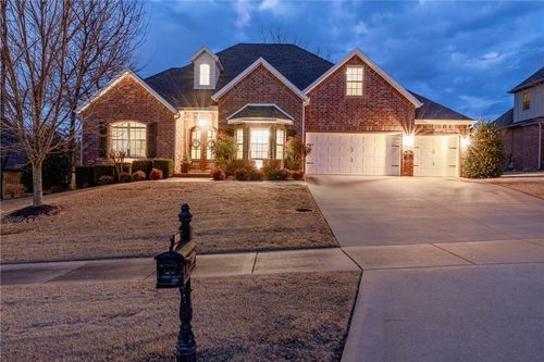 2852 E Stone Mountain Dr, Fayetteville, AR, 72701-4652 | Card Image