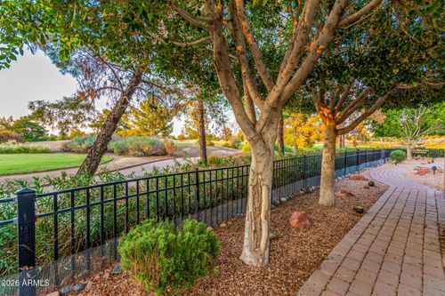 3341 E Fremont Rd, Phoenix, AZ, 85042-6118 | Card Image