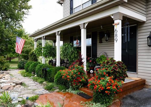 689 Winslow Ln, West Lafayette, IN, 47906-9061 | Card Image
