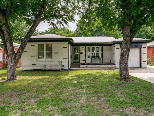 429 Harmon Rd, Hurst, TX, 76053-6763 | Card Image