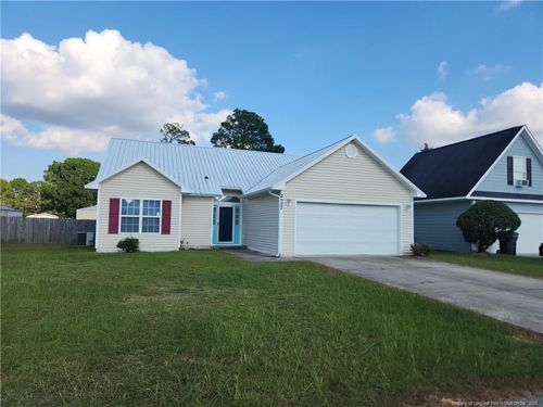 2527 Cameron Woods Ln, Fayetteville, NC, 28306-7782 | Card Image