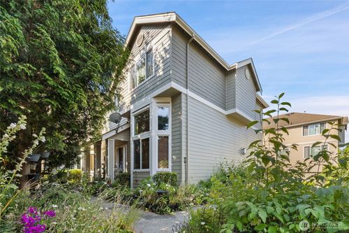 442 Tacoma Pl Ne, Renton, WA, 98056-8506 | Card Image