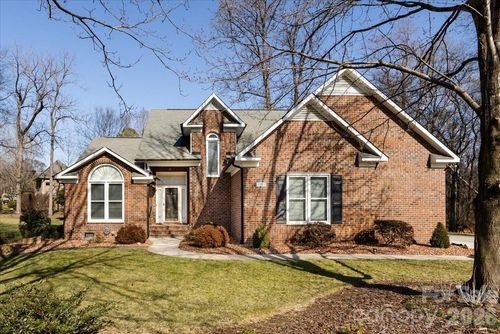 5901 Havencrest Ct Nw, Concord, NC, 28027-7820 | Card Image