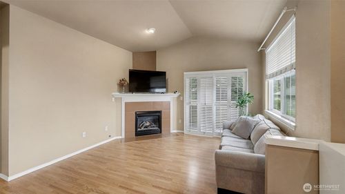 apt-s202-1500 S 18th St, Renton, WA, 98055-3581 | Card Image