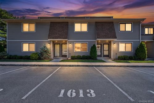 1613-100 Daly, Hempstead, NY, 11572 | Card Image