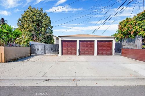 5517 Loma Vista Ave, Maywood, CA, 90270-4666 | Card Image