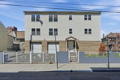 172 Carroll St, Paterson, NJ, 07501-2089 | Card Image