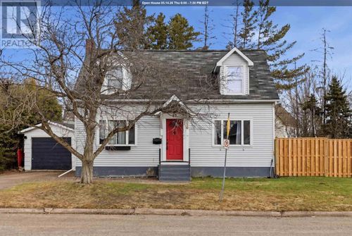 32 Salisbury Ave, Sault Ste. Marie, ON, P6B1L7 | Card Image