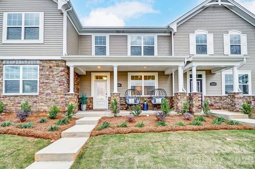 5217 Wyes Oak Ln, Charlotte, NC, 28269-0290 | Card Image