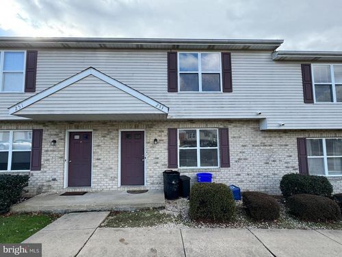 253 Ark Dr, DALLASTOWN, PA, 17313-9412 | Card Image