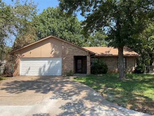 228 Utica Pl, Broken Arrow, OK, 74011-2447 | Card Image