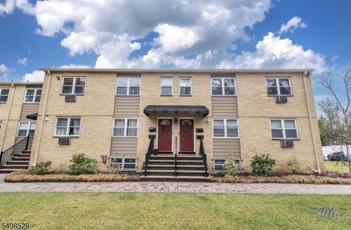 7 Van Vleck St, Montclair, NJ, 07042-2328 | Card Image