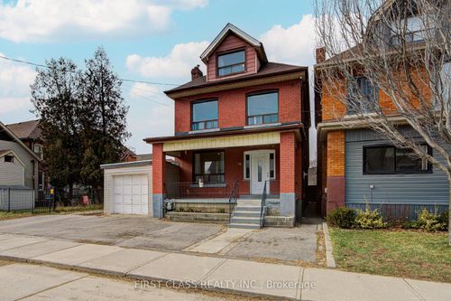 11 Greenaway Ave, Hamilton, ON, L8L6C3 | Card Image