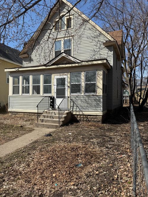 2723 Dupont Ave N, Minneapolis, MN, 55411-1339 | Card Image