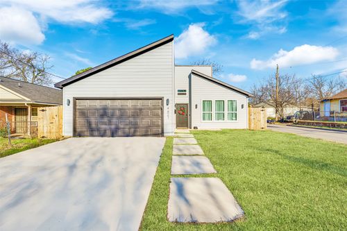 4621 Collins Ave, Dallas, TX, 75210-1325 | Card Image