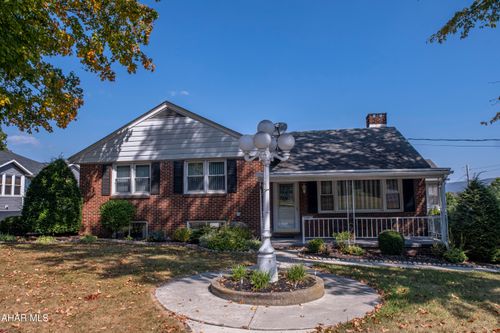 804 Sage Hill Dr, Williamsburg, PA, 16693-1157 | Card Image