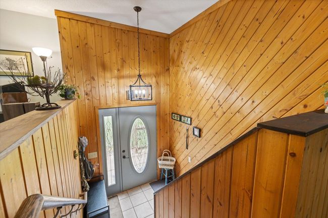 Front Entry | Image 11