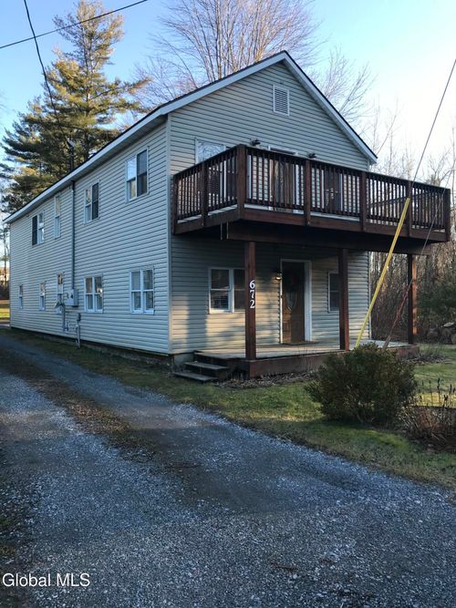 672 Route 9p, Saratoga Springs, NY, 12866-7285 | Card Image
