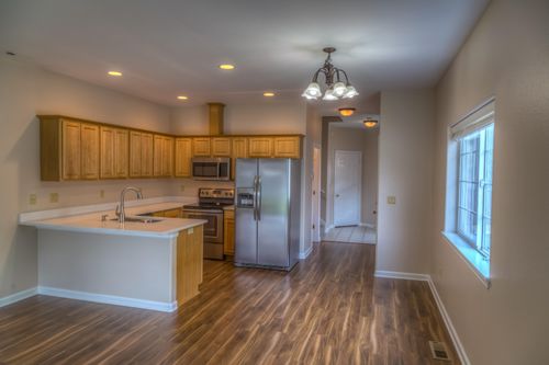2762 Sw Juniper Ave, Redmond, OR, 97756-7777 | Card Image
