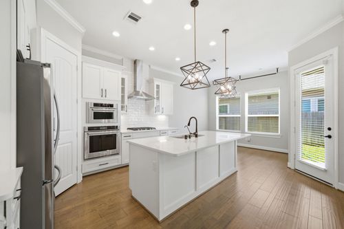 10009 Granary Drive, Houston, TX, 77080 | Card Image