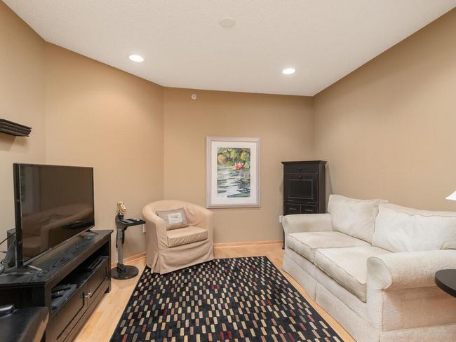 Den / Office | Image 15