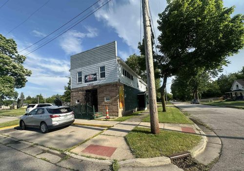 1200 Martha St, Saginaw, MI, 48601-2300 | Card Image