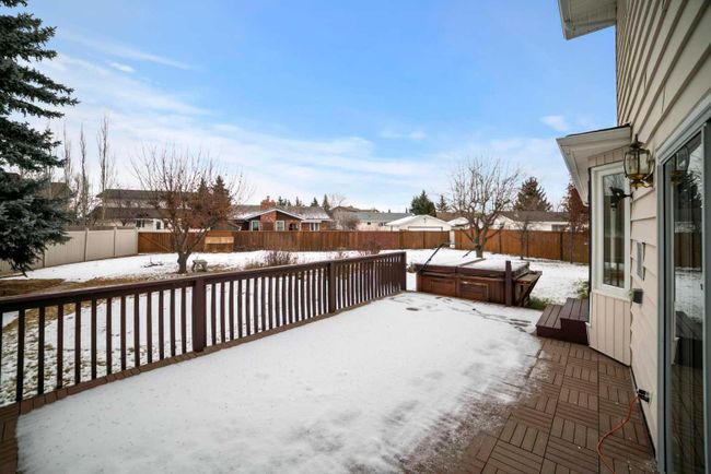 6919 42 Avenue, Home with 5 bedrooms, 3 bathrooms and 2 parking in Camrose AB | Image 31