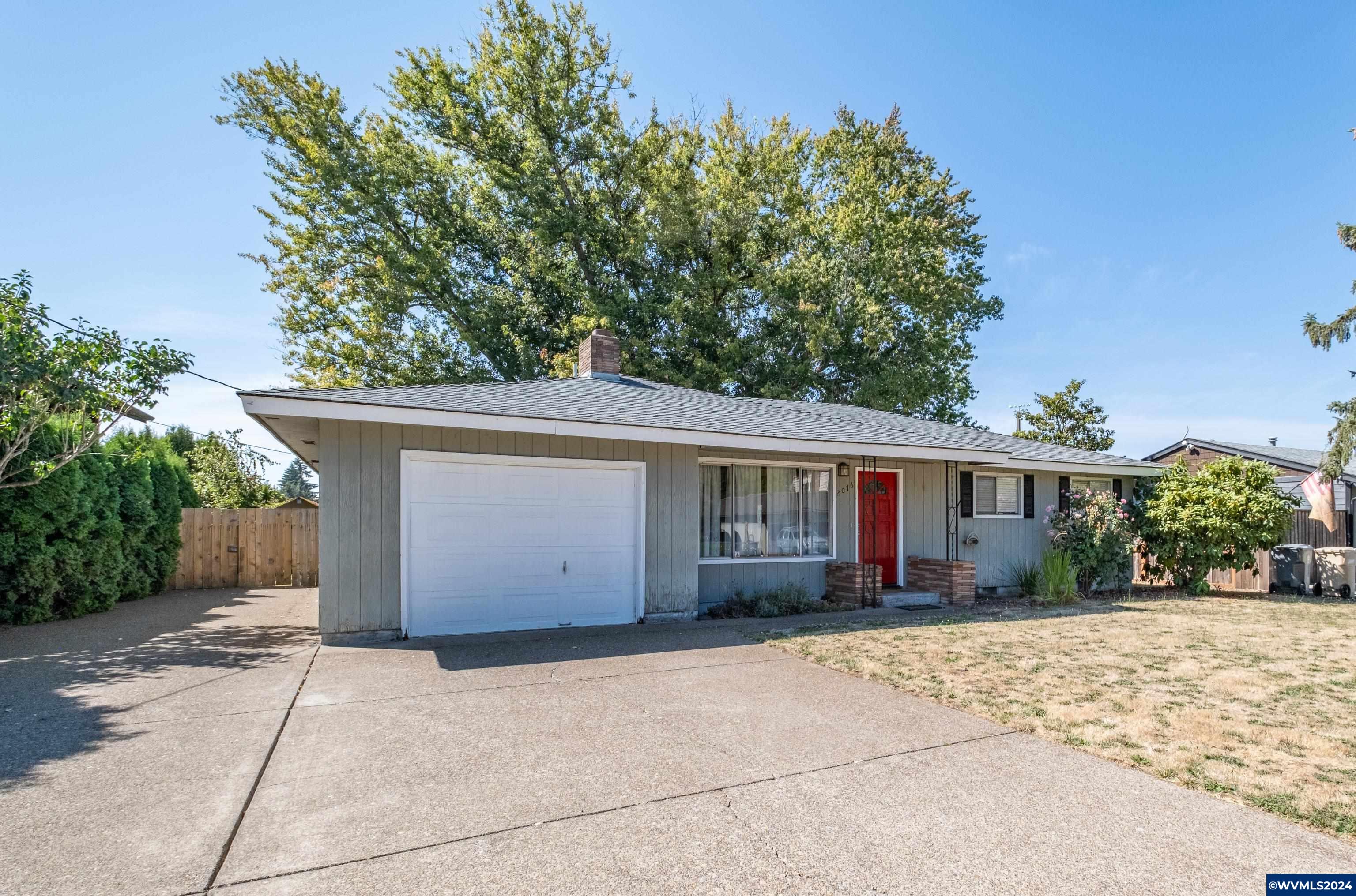 5th St, Lebanon, OR 97355
