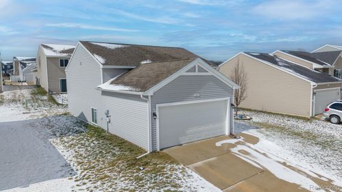 2867 W Fork River Dr, Fowlerville, MI, 48836-9064 | Card Image