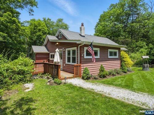 12 Afterglow Rd, Sparta, NJ, 07871-3138 | Card Image