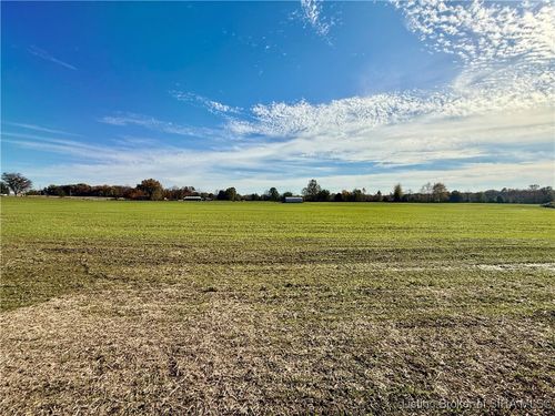 909 Howser Rd, Henryville, IN, 47126-8616 | Card Image