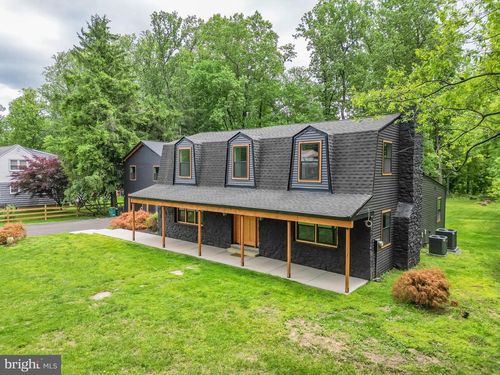 11 Stoopville Rd, Newtown, PA, 18940-9703 | Card Image