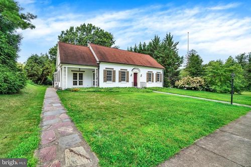 980 Mckenzie St, YORK, PA, 17403-3741 | Card Image