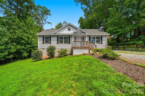 117 Falls St, Morganton, NC, 28655-4315 | Card Image
