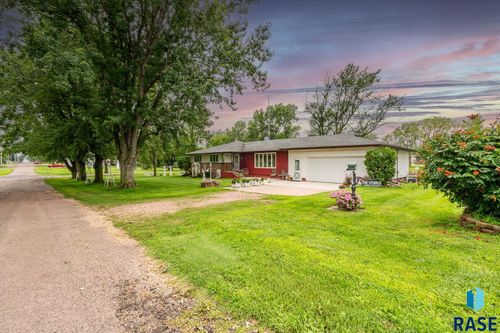 511 N Cherry Ave, Bridgewater, SD, 57319-2015 | Card Image