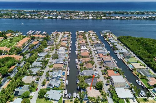 100 Neptune Dr, Hypoluxo, FL, 33462-6020 | Card Image