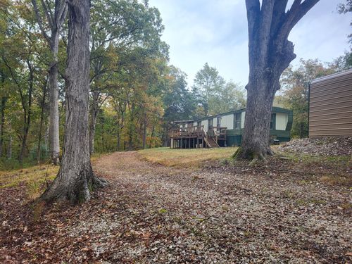 60 White Oak Dr, Big Sandy, TN, 38221-4089 | Card Image