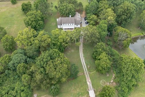 815 Sneed Rd W, Franklin, TN, 37069-7031 | Card Image