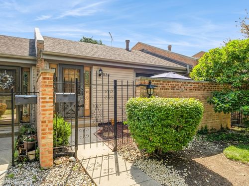 534 Main St, Barrington, IL, 60010-3357 | Card Image