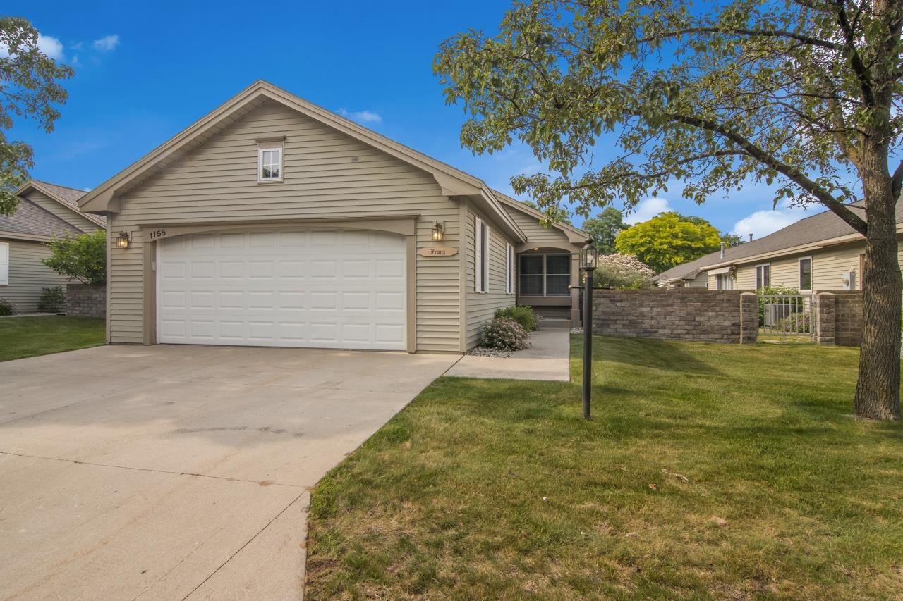 Hemingway Ln, Traverse City, MI 49686