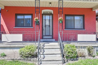 175 Victoria Ave N, House other with 3 bedrooms, 1 bathrooms and 2 parking in Hamilton ON | Image 2