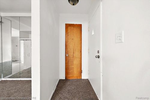 20619 Patton Ct, Detroit, MI, 48228-1021 | Card Image