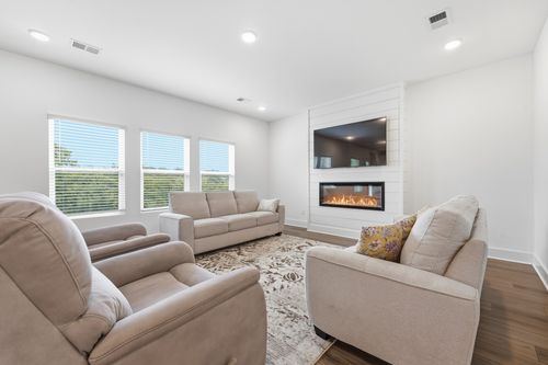 115 Model Ct, Columbia, TN, 38401-4198 | Card Image