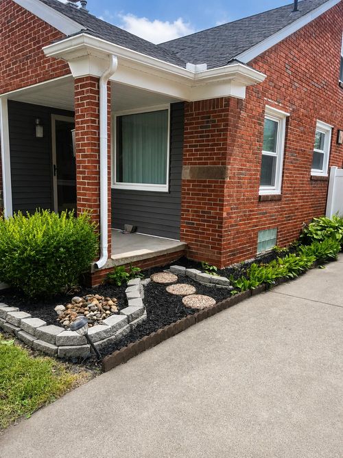 21211 Newcastle Rd, Harper Woods, MI, 48225-2312 | Card Image