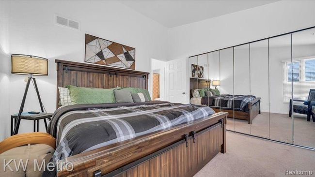4013 Foxpointe Dr, Condo with 2 bedrooms, 3 bathrooms and null parking in West Bloomfield MI | Image 20