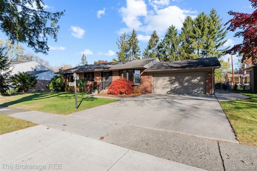 34356 Burton Ln, Livonia, MI, 48154-2562 | Card Image