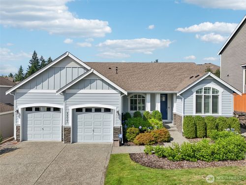 8837 129th Pl Se, Newcastle, WA, 98056-1786 | Card Image