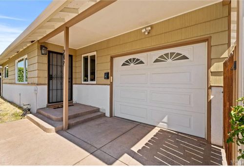 242 E Kentucky St, Fairfield, CA, 94533-5648 | Card Image
