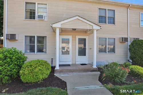31-400 N Main Street, Manchester, CT, 06040 | Card Image